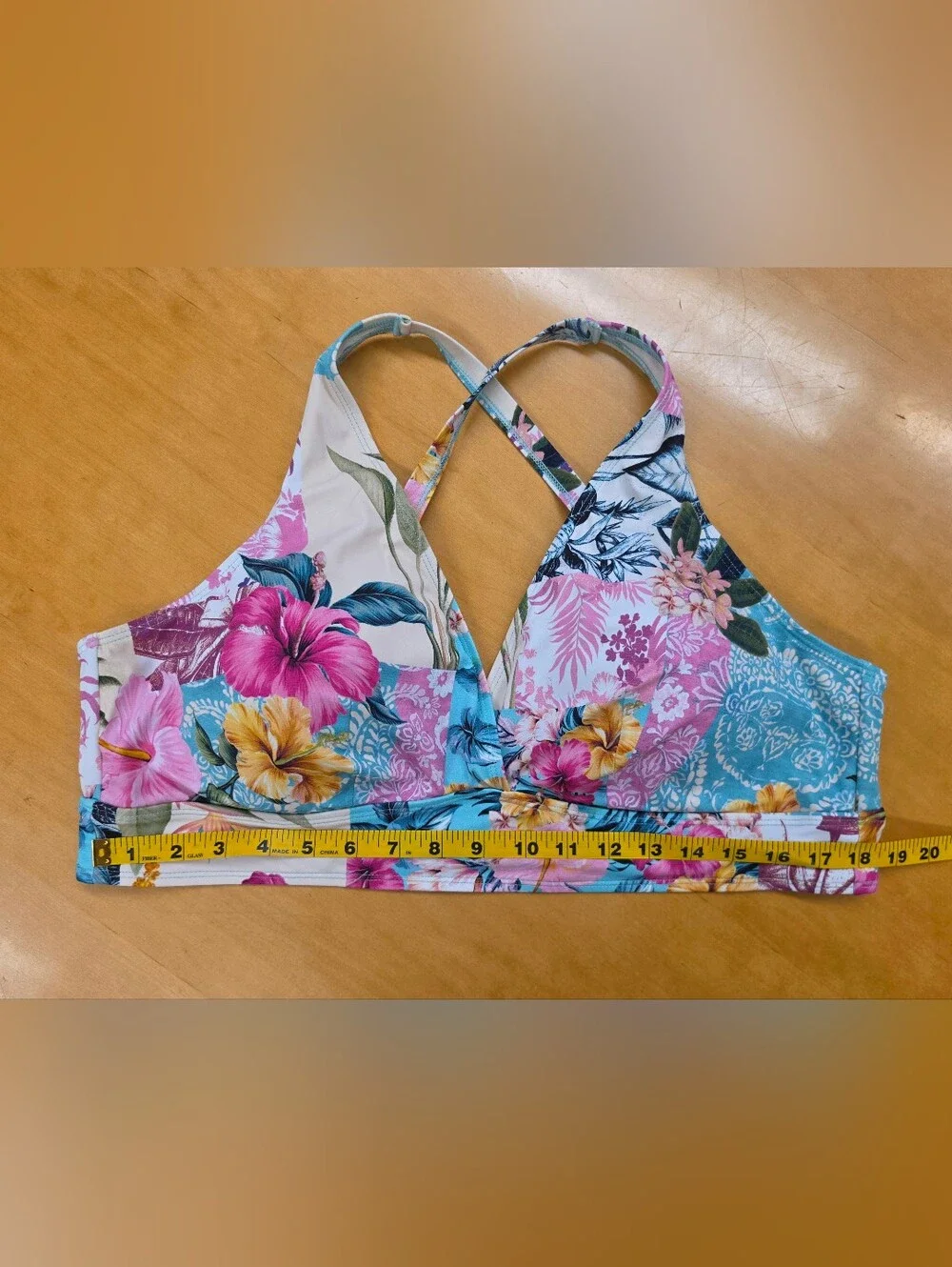 Torrid Wireless Triangle Bikini Top Size 3 EUC